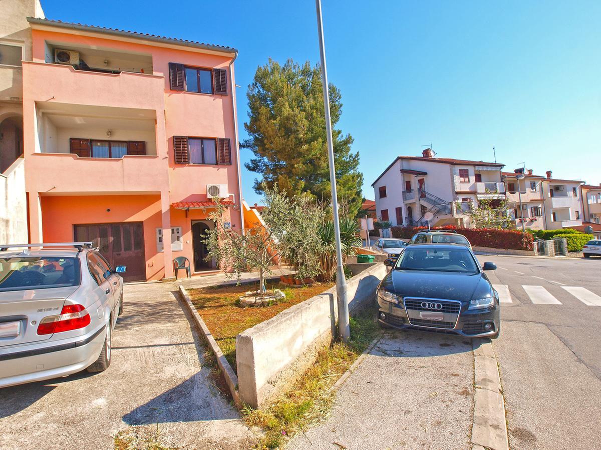 Apartments Sandra 1335 Pula Luaran gambar