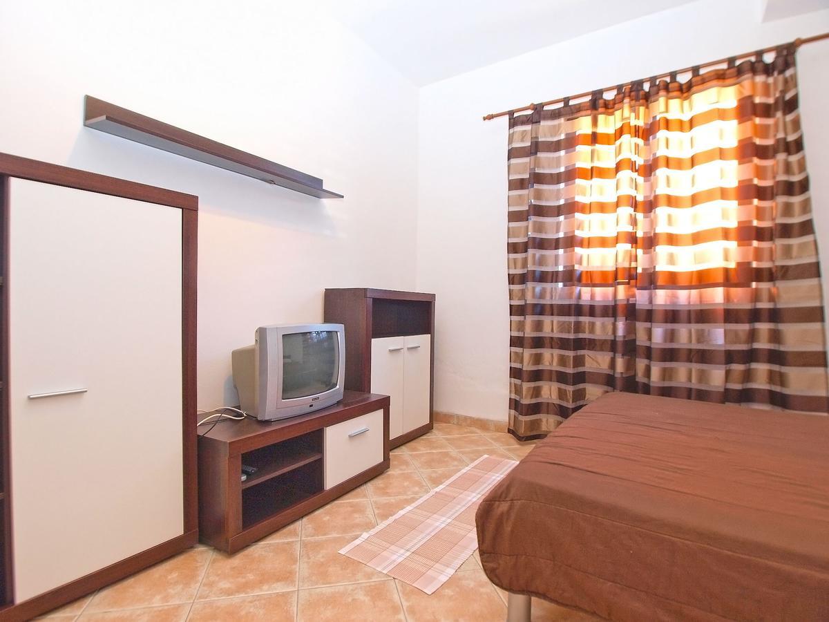 Apartments Sandra 1335 Pula Luaran gambar
